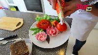 Певец Шура в проекте «Твори еду». Карвинг.Выпуск 9Лилия из репчатого лука