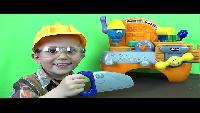 Развивающее видео для детей - малыш Даник играет в плотника